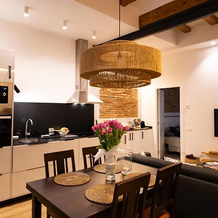 Poble Sec Charming Apartament