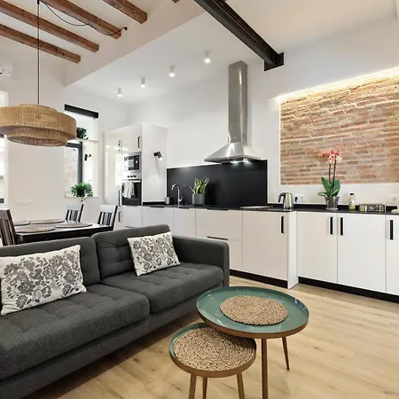Apartment Poble Sec Charming Apartment *