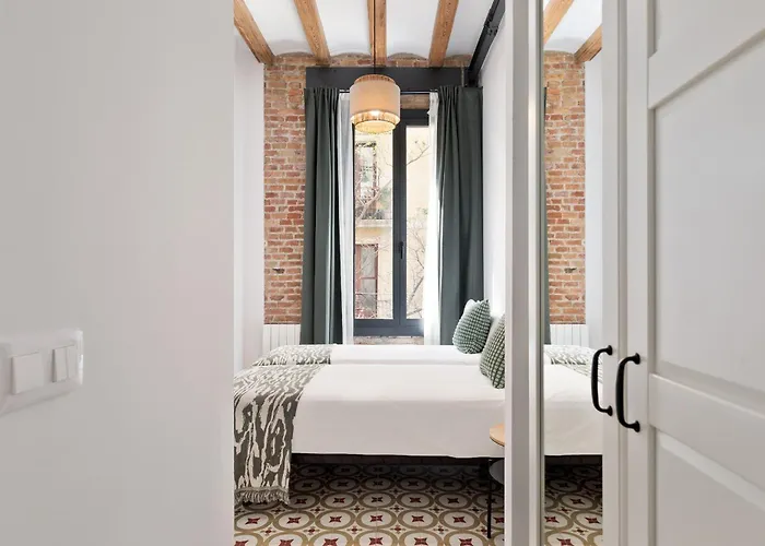 Poble Sec Charming Апартаменты *