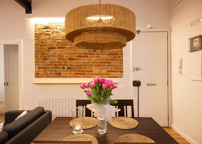 Poble Sec Charming Апартаменты *